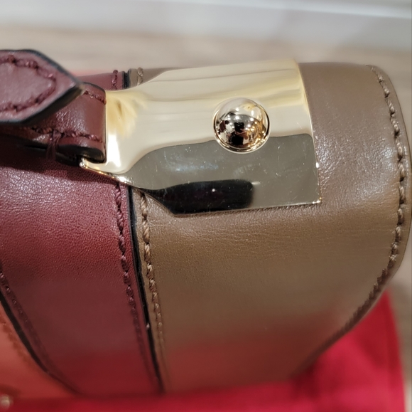 Bags - Picture 5 of 16